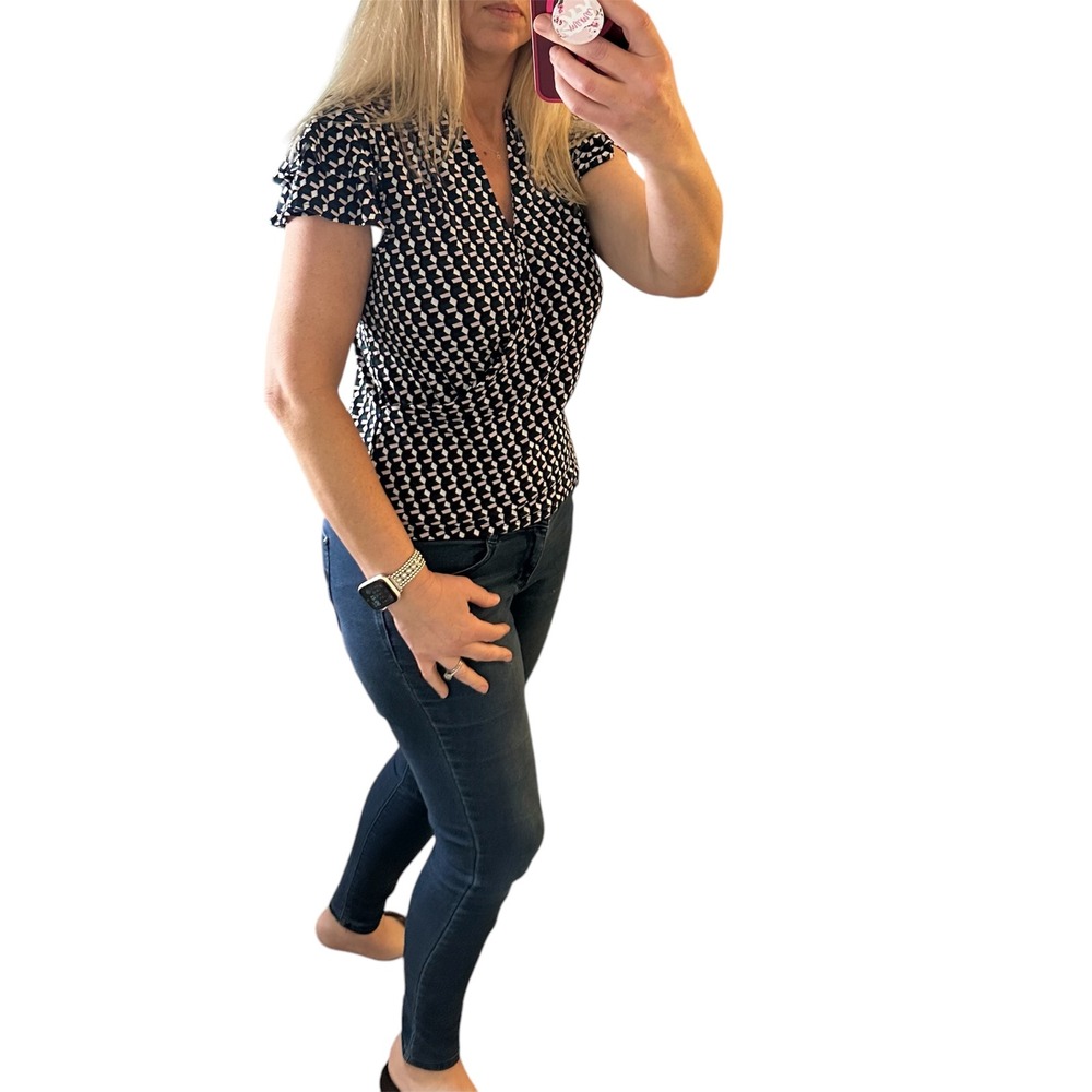 NWT Adrianna Papell Flutter Sleeve‎ Blouse | Size Small